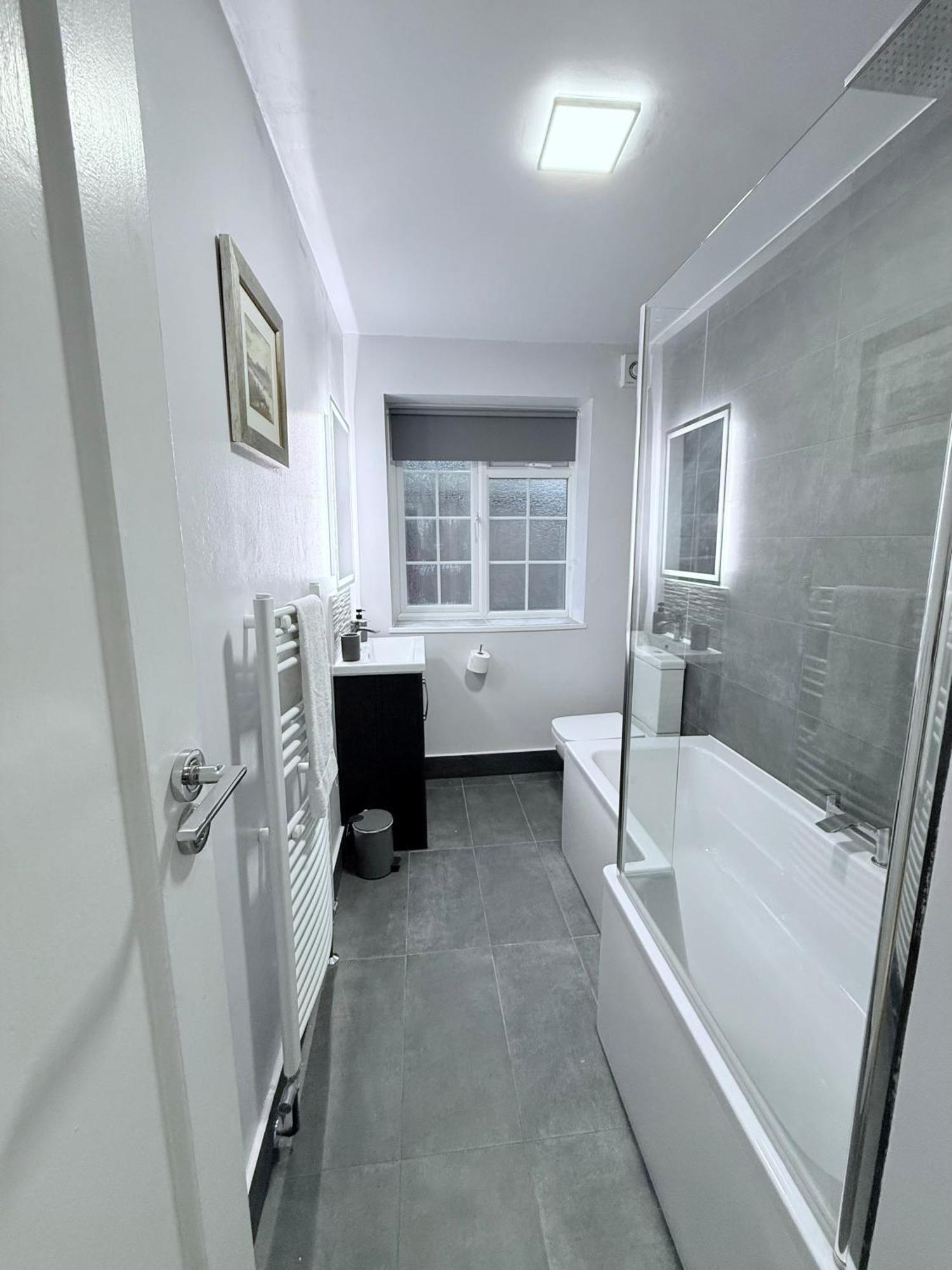 Staylondon - Sleeps 6 With Free Parking - Tourist, Concerts & Matches 外观 照片